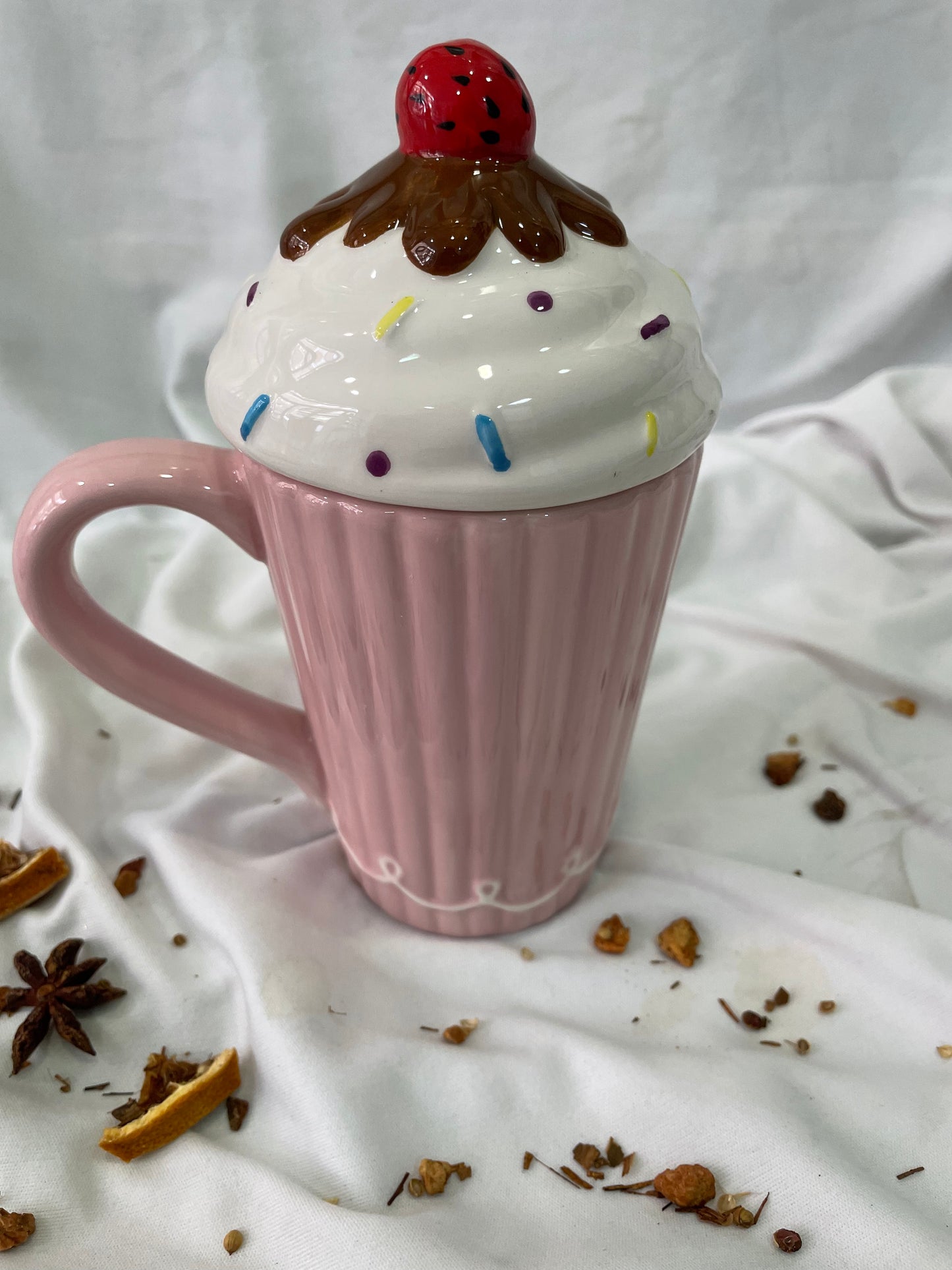 Taza de helado rosa