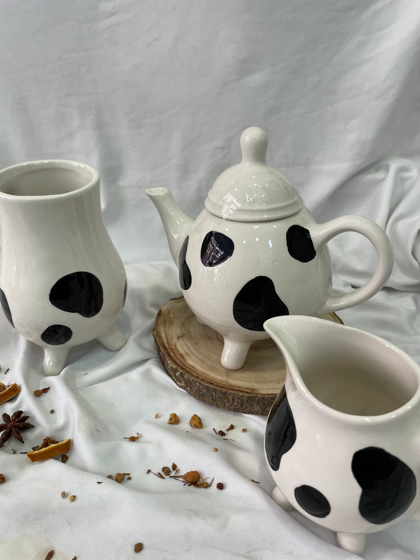 Juego de té de vaca