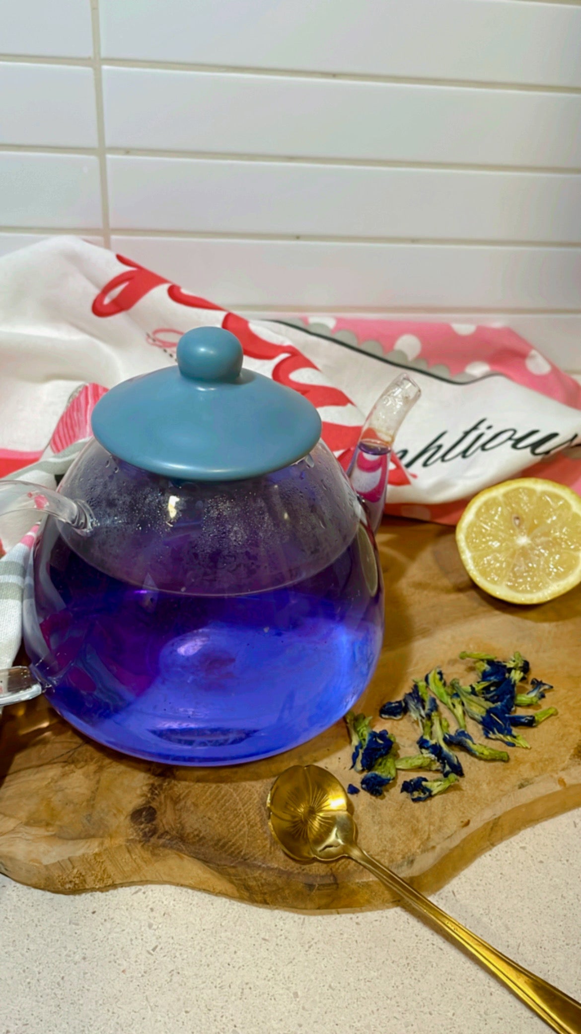 Tisana butterfly bio