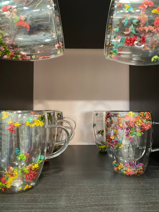 Taza flores de colores