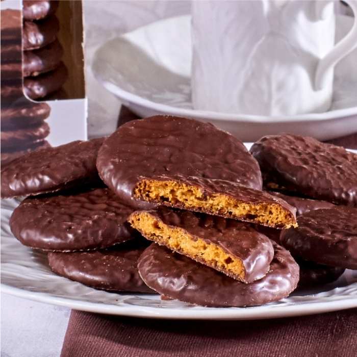 Galletas De Jengibre Recubiertas De Chocolate Negro