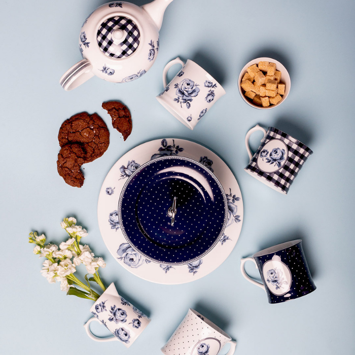 Taza de jarra floral vintage a cuadros vichy